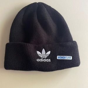 adidas Women’s Original Trefoil II Knit Beanie in Black